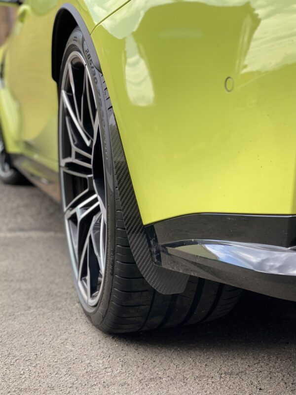 AP BMW M3 & M4 Garde-boue/Bavettes Noires Brillantes / Fibre de Carbone (G80 | G81 | G82 | G83)