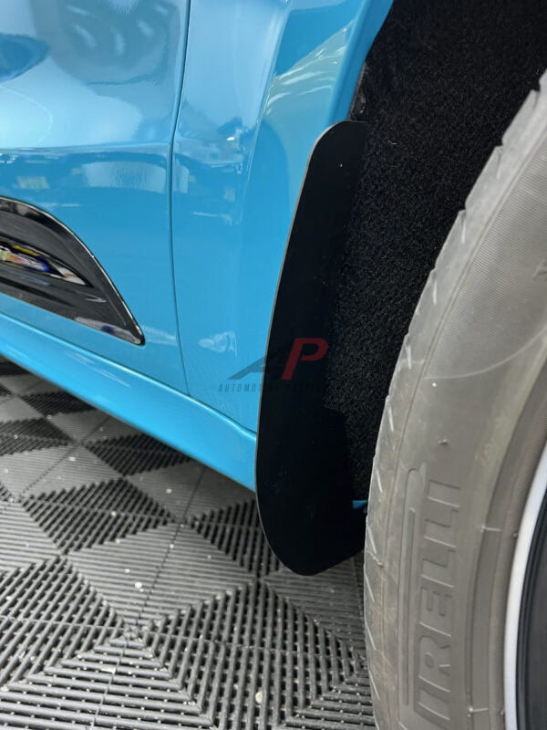 AP Porsche Macan Front Textured Black / Carbon Fibre Arch Guards / Mudflaps