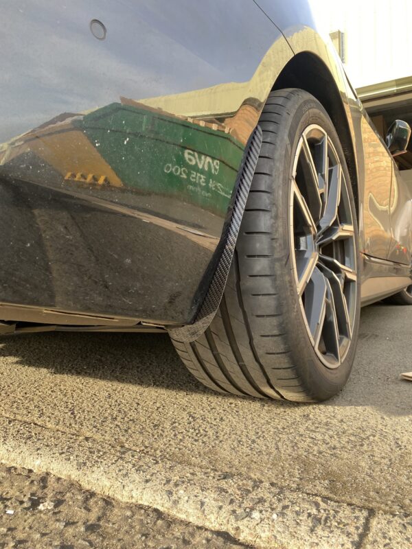 AP BMW i4 | 4 Series Gloss Black / Carbon Fibre Arch Guards / Mudflaps (G26)