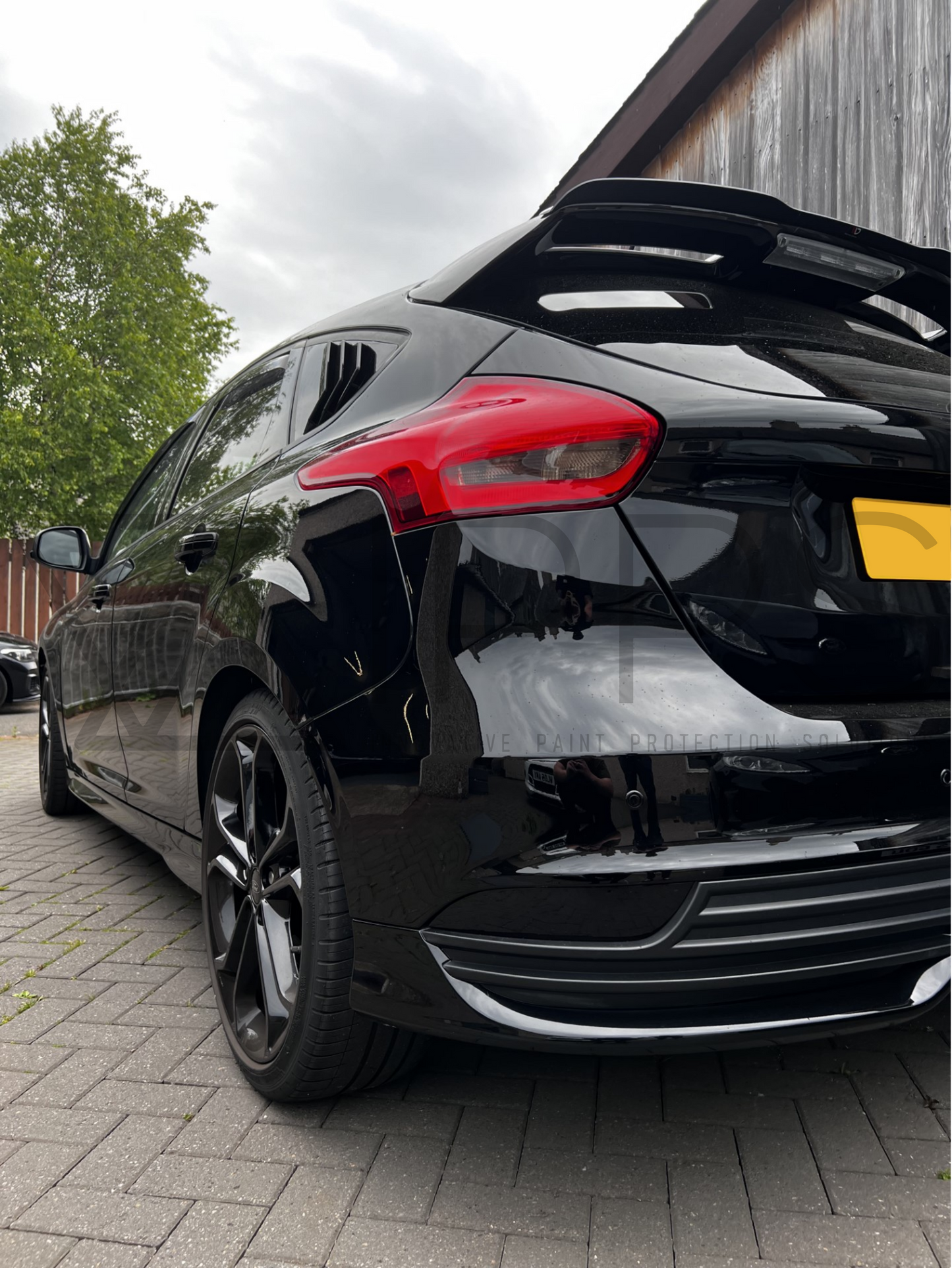 Ford Focus Rear Reflector Tint Overlays (MK3.5)