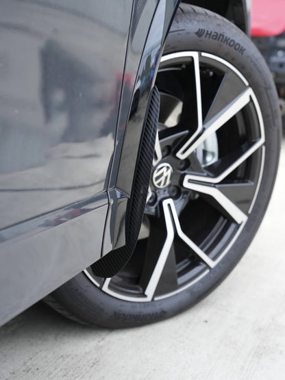 AP Volkswagen Tiguan MK2 MK3 Gloss Black / Carbon Fibre Arch Guards / Mudflaps