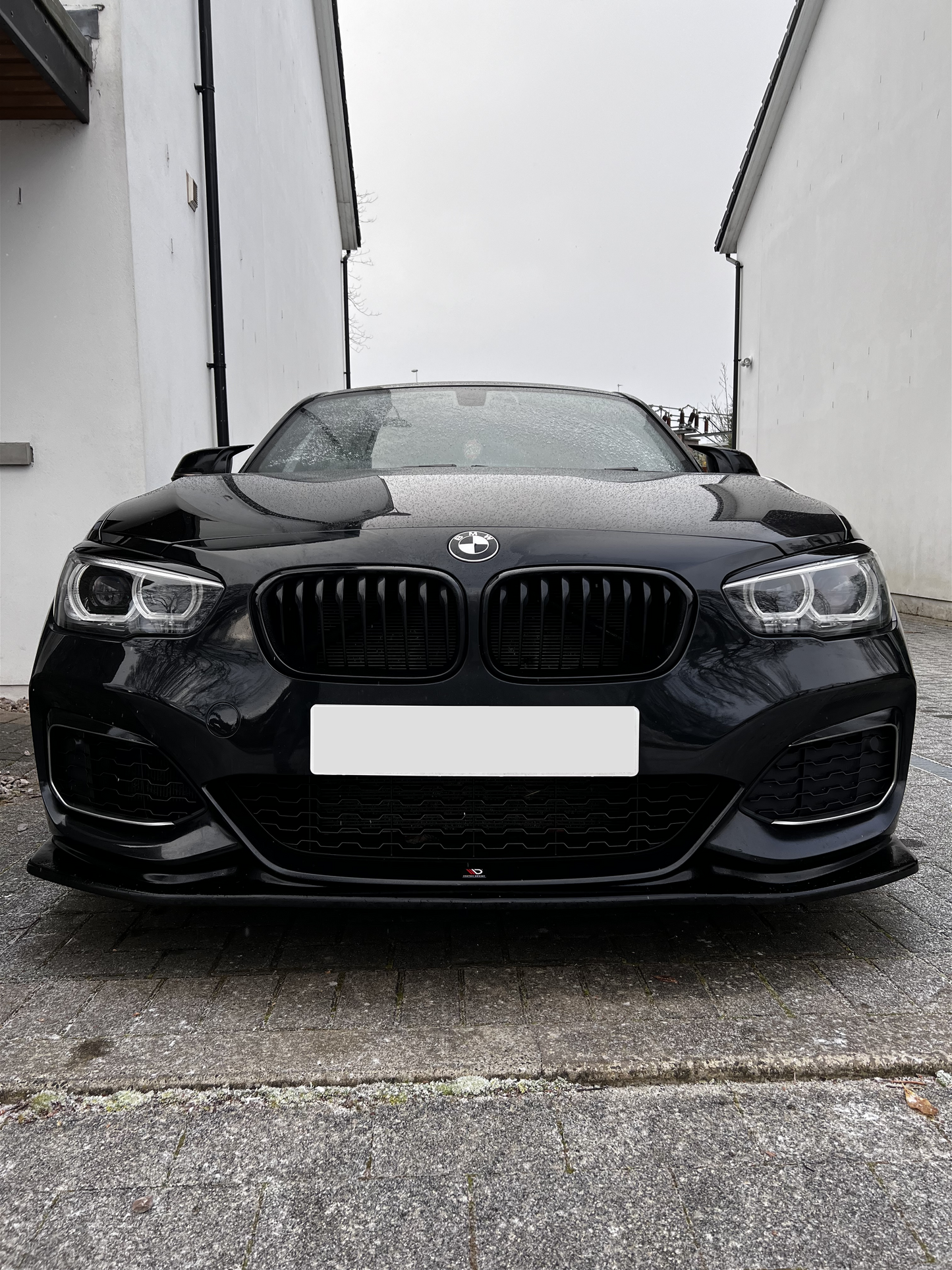 BMW 1 Series LCI Facelift Headlight Eyelid.