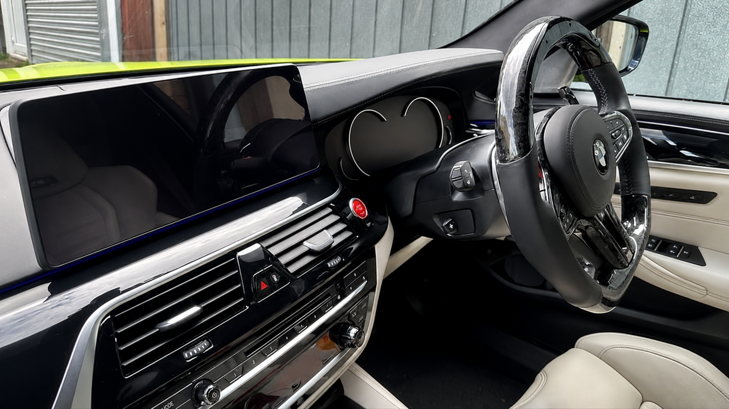 BMW M5 F90 and 5 Series G30 pre LCI navigation screen protector finish in gloss PPF, stopping scratches, delamination and fingerprints.