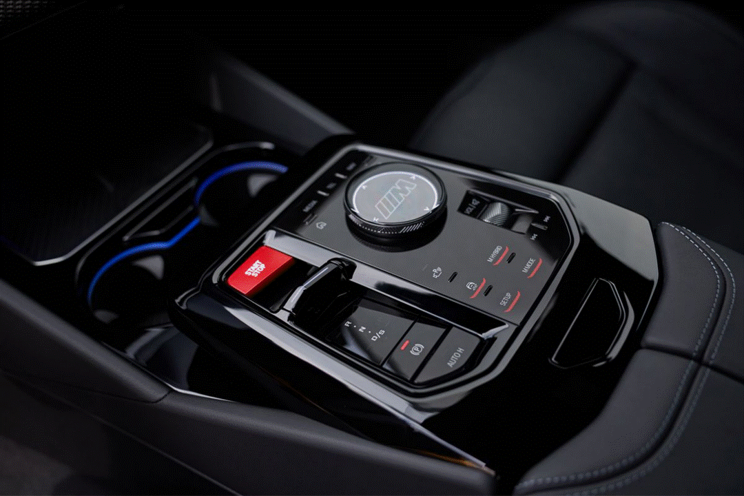 BMW 5 Series G60 G61, and M5 G90 G99 interior centre console PPF wrap protector stopping scratches and swirls occurring on the piano black trim.